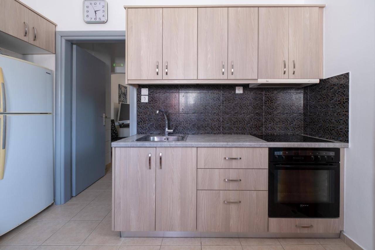 Adelphi Apartments Перисса Экстерьер фото