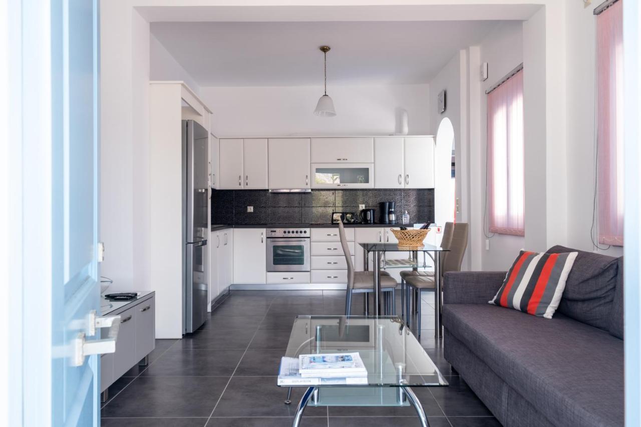 Adelphi Apartments Перисса Экстерьер фото