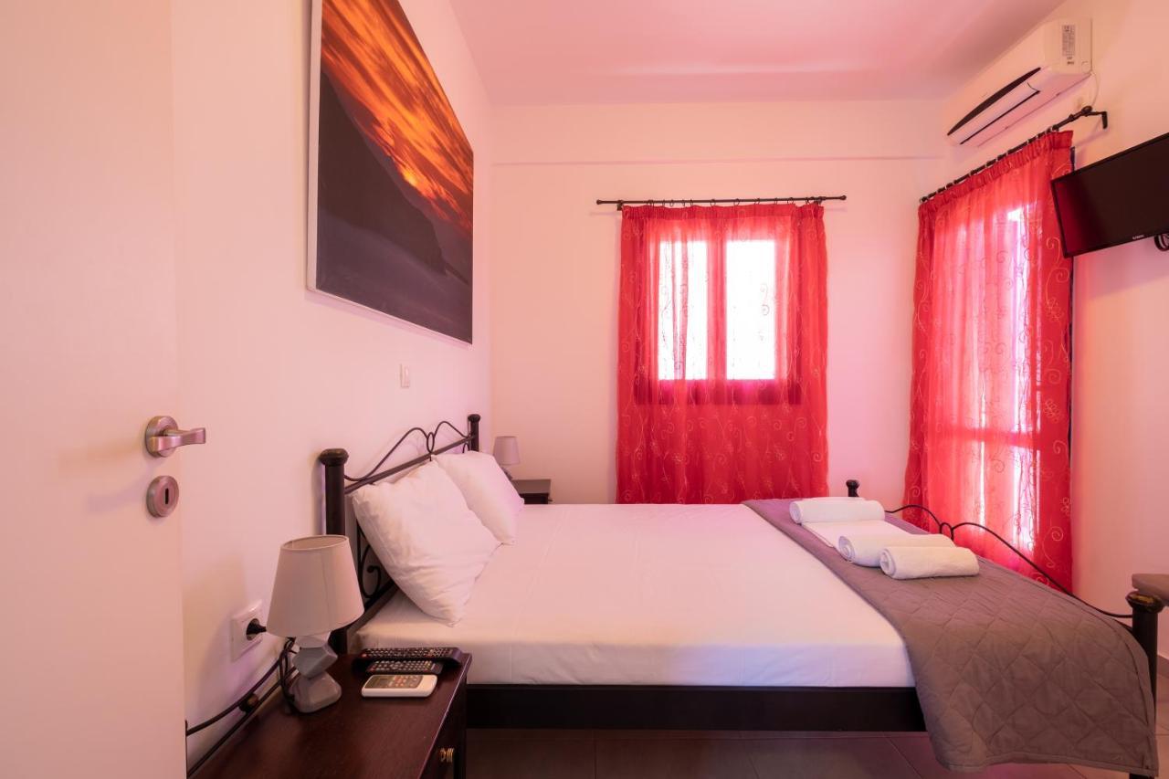 Adelphi Apartments Перисса Экстерьер фото