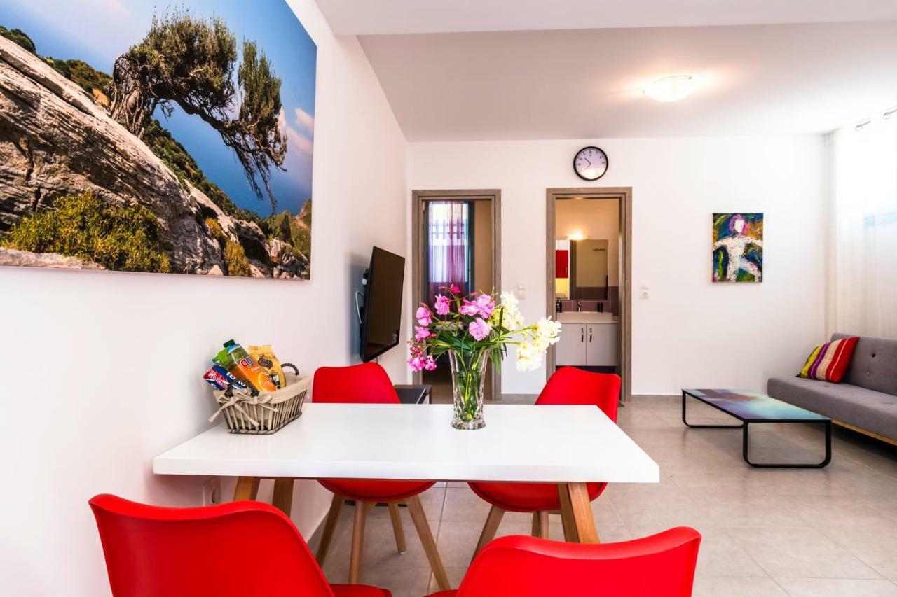 Adelphi Apartments Перисса Экстерьер фото